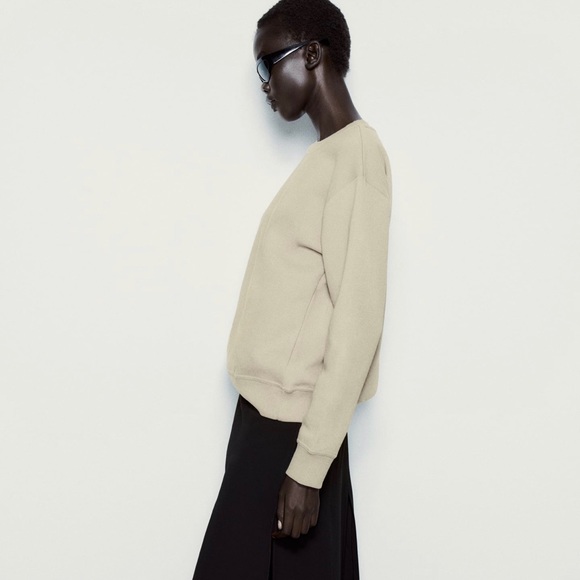 New with tags | Zara Sweatshirt - Picture 5 of 6